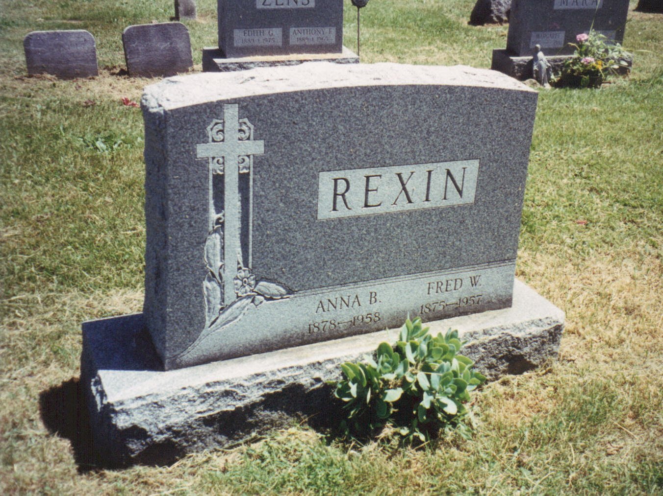 Anna B. and Fred W. Rexin marker